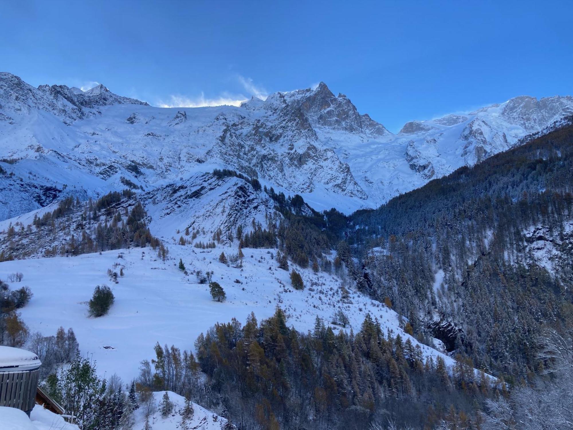 Hotel Des Alpes - Skiers & Bikers Lodge La Grave Exterior photo